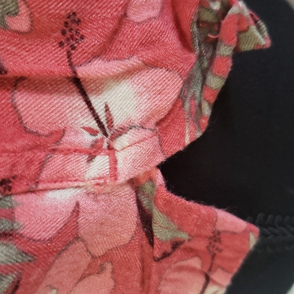 Christopher & Banks floral top - Picture 3 of 6